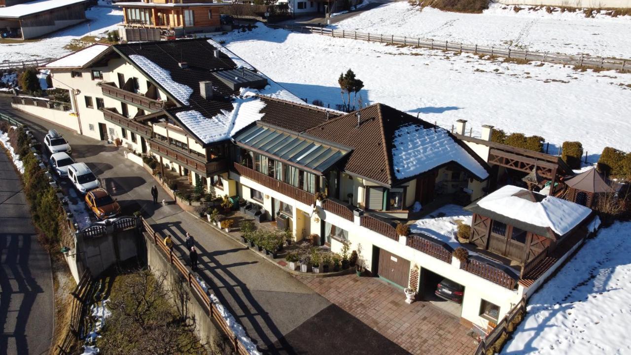 Landhaus Toechterle Apartment Telfes im Stubai Exterior photo